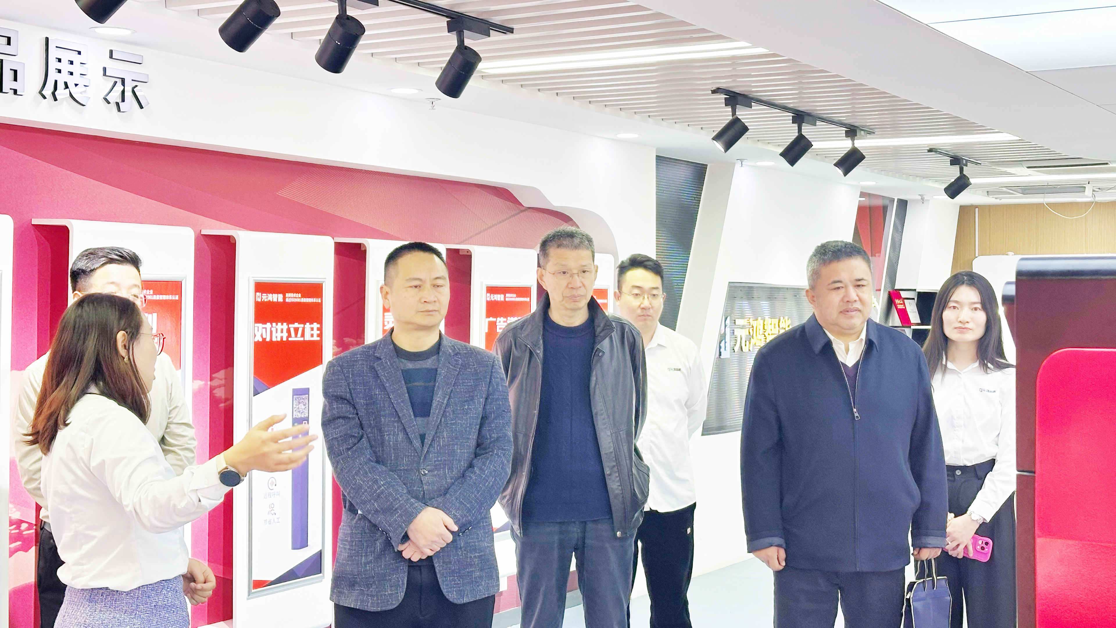 校企攜手，共探智慧停車(chē)新征程 —— 濟(jì)南大學(xué)后勤部領(lǐng)導(dǎo)蒞臨元鴻智能參觀(guān)調(diào)研